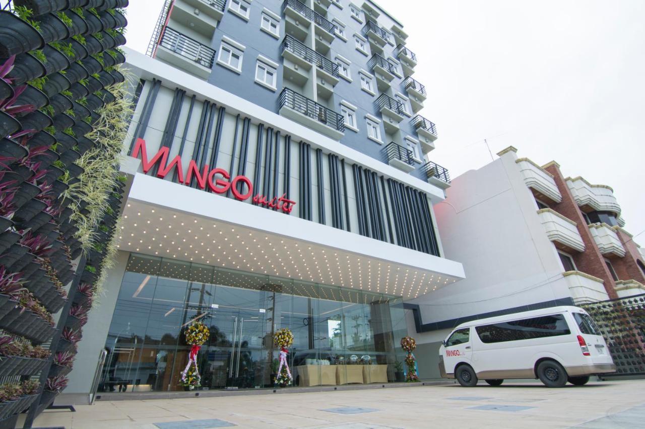 Mango Suites Cauayan Extérieur photo
