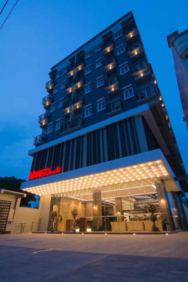 Mango Suites Cauayan Extérieur photo